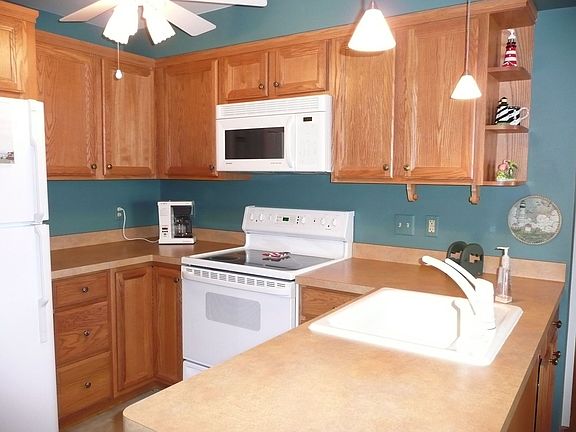 Kitchen has view of lake