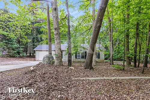 110 Waderich Ln Photo 1