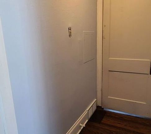 4th image of 1816 44th St