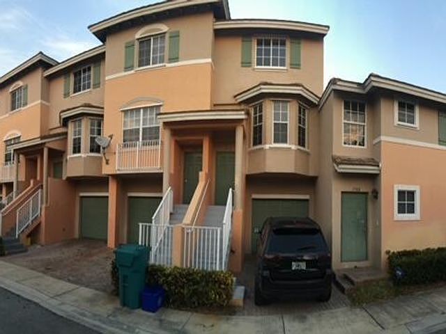 1st image of 1710 NE 6th St