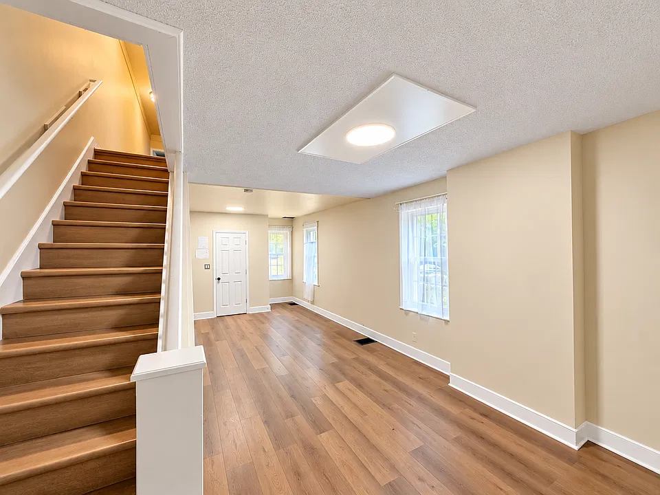 264 6th Ave