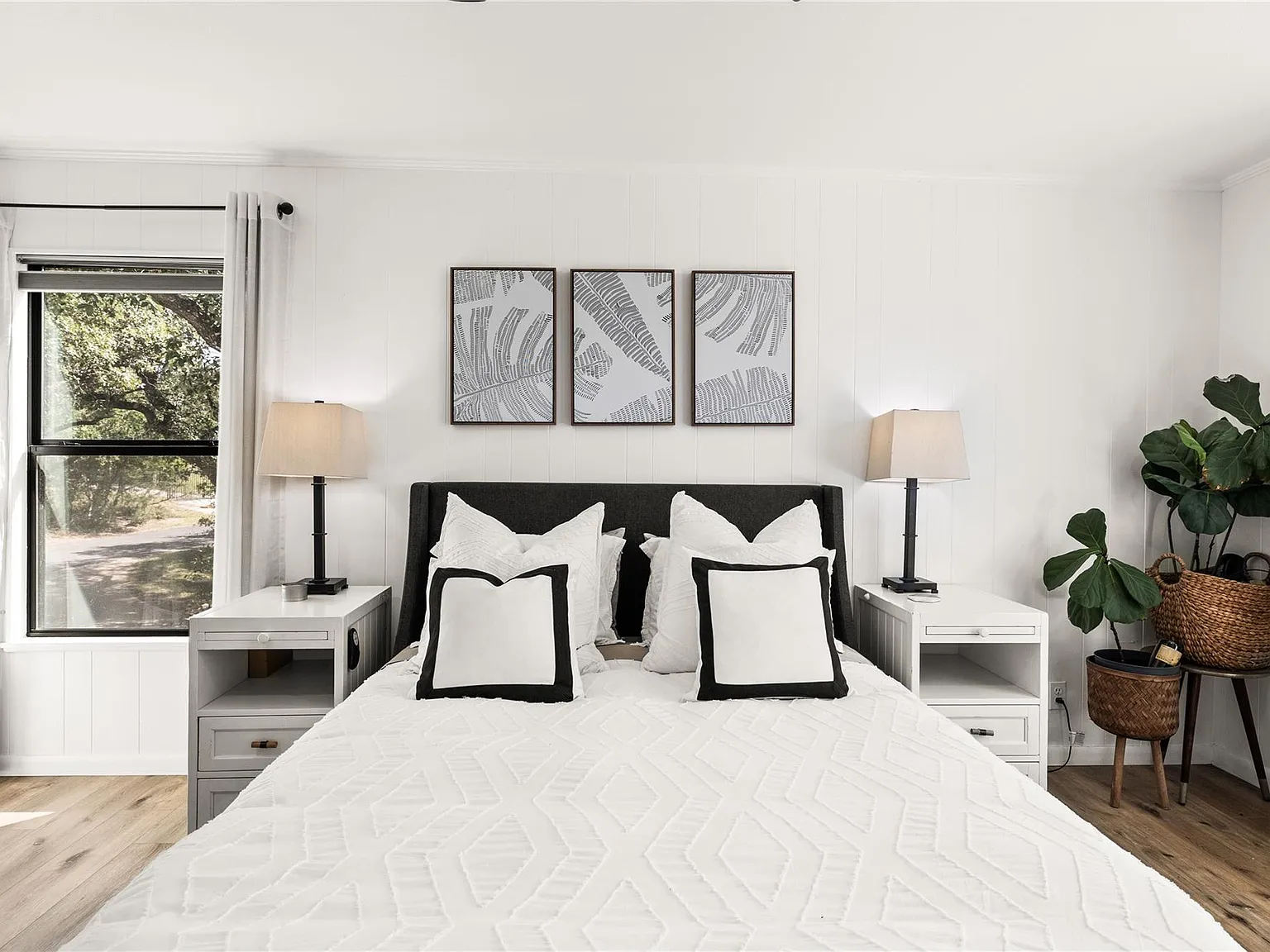 3 bed, 2.5 bath, 2330 sqft, $2,800 — Photo 3