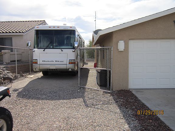 RV PARKING W/HOOKUPS