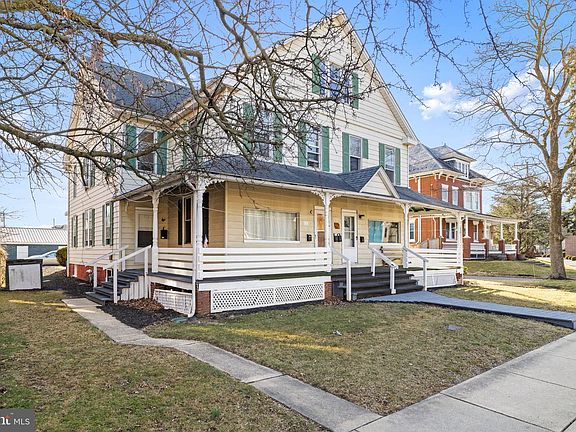 2nd image of 286 E Main St