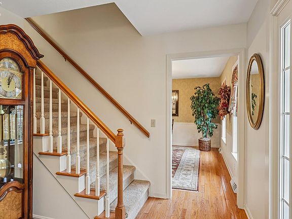 5th image of 6860 Cliffside Dr