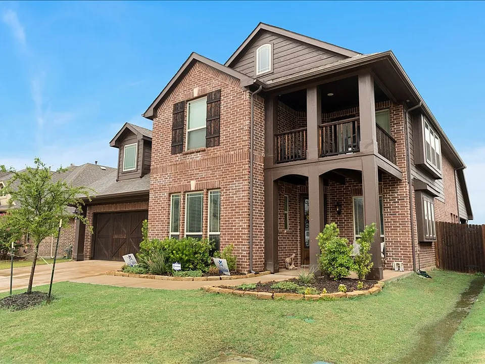 2760 Richard St
