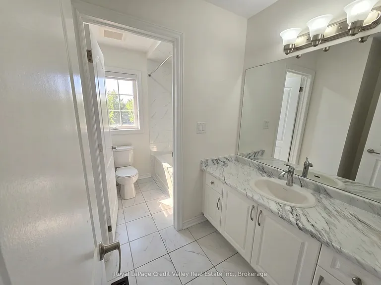 2207 Lozenby St — Photo 11