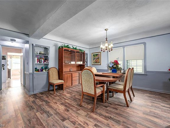 5th image of 17101 Elsienna Ave
