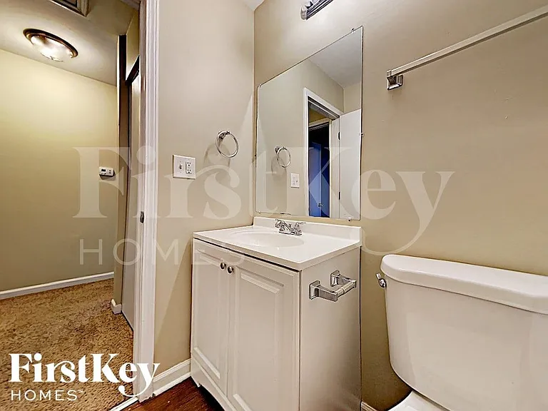 1838 Ashwood Ln — Photo 14