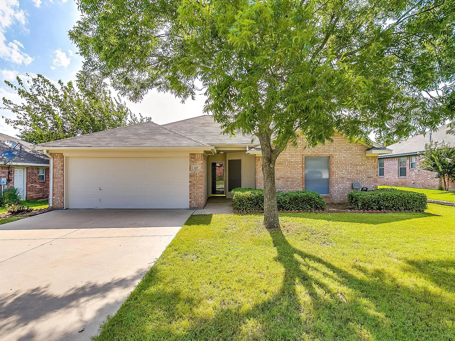 3 bed, 1388 sqft, $1,895 — Photo 3