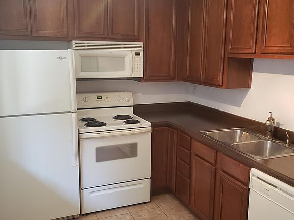3rd image of 4354 N 82nd St Unit 100B