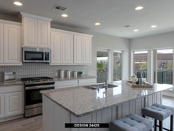 2nd image of 1328 Low Branch Ln