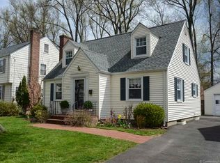 232 Penn Dr, West Hartford, CT 06119