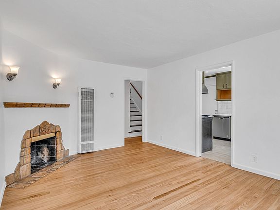 3rd image of 1094 Franquette Ave