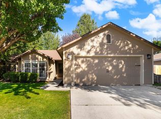 594 E Hawk St, Meridian, ID 83646