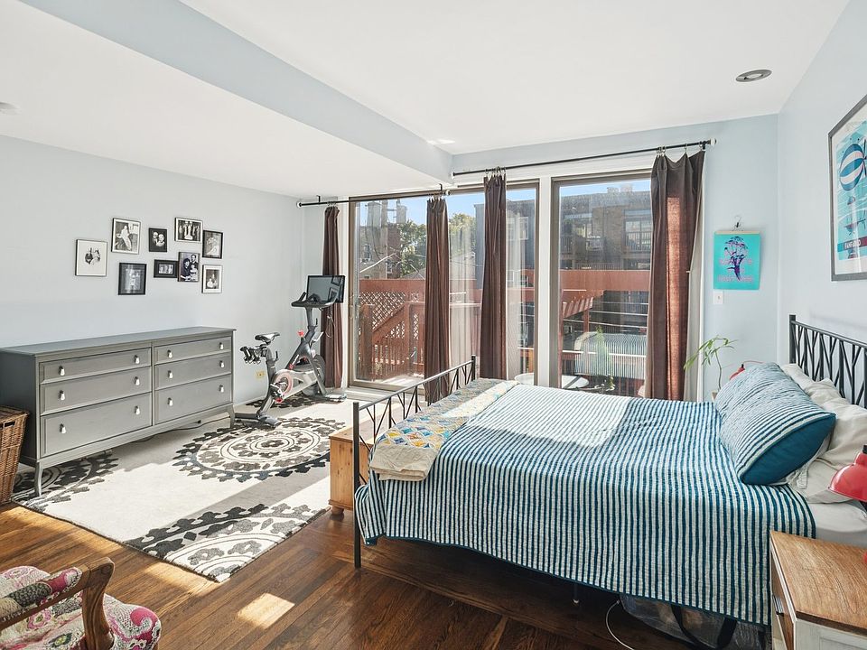 2nd image of 1133 W Pratt Blvd #2