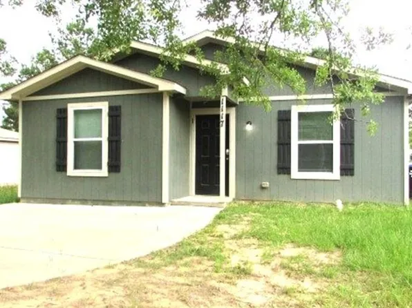 1117 Birdsong St, Longview, TX 75602
