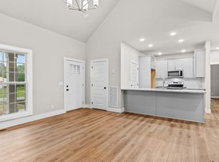 459 Colvert Lake Rd, Smithville, TN 37166