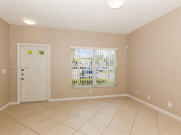 4th image of 16777 Hemingway Dr