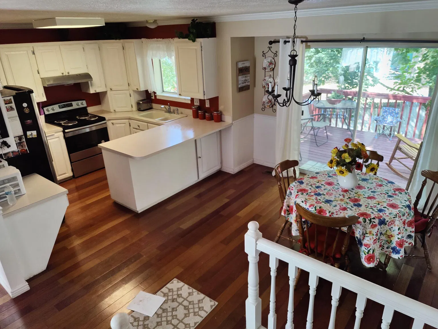 4 bed, 1958 sqft, $2,300 — Photo 4