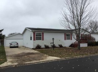 5508 Cypress Ln, Machesney Park, IL 61115