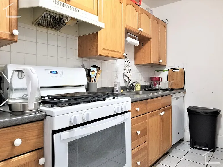 48 Brighton Ave #9 — Photo 4