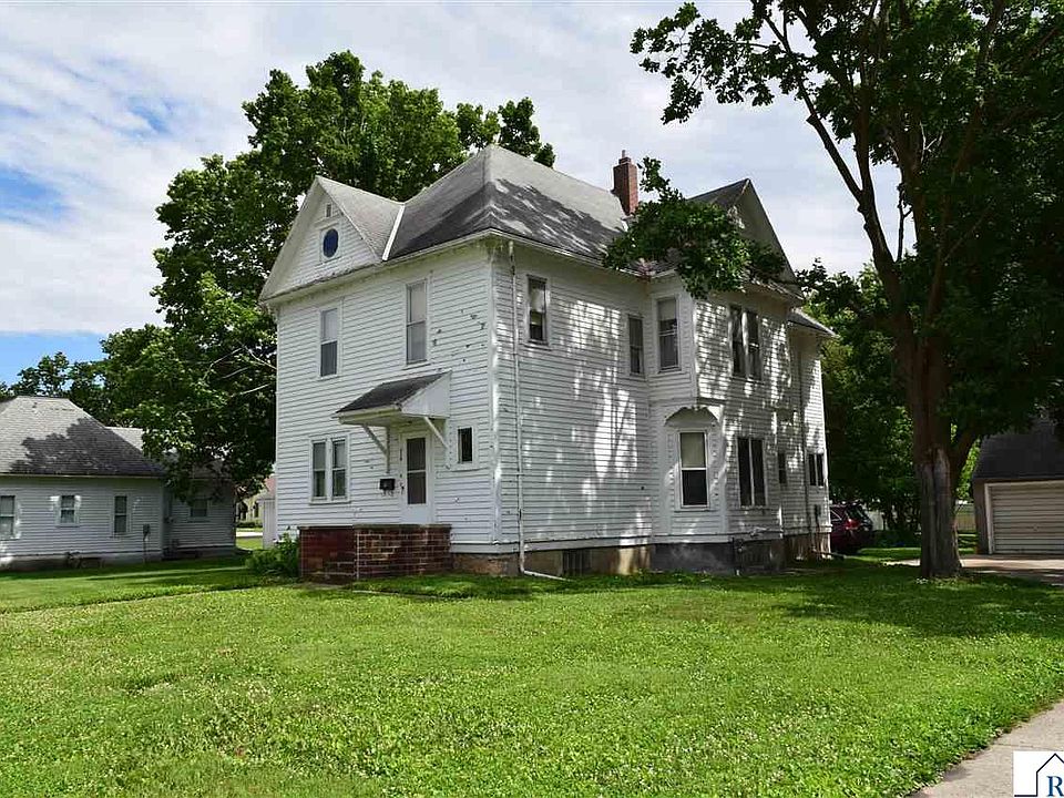 1st image of 216 Cleveland Ave W