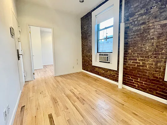 Rented by REAL New York | media 6