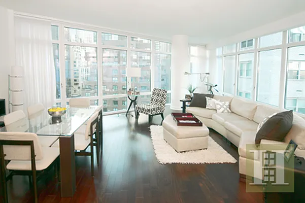 Rented by Halstead Real Estate | media 28