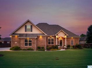 14718 Calderwood St, Athens, AL 35613