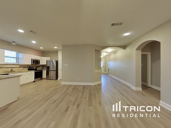 3rd image of 116 Hillcrest St