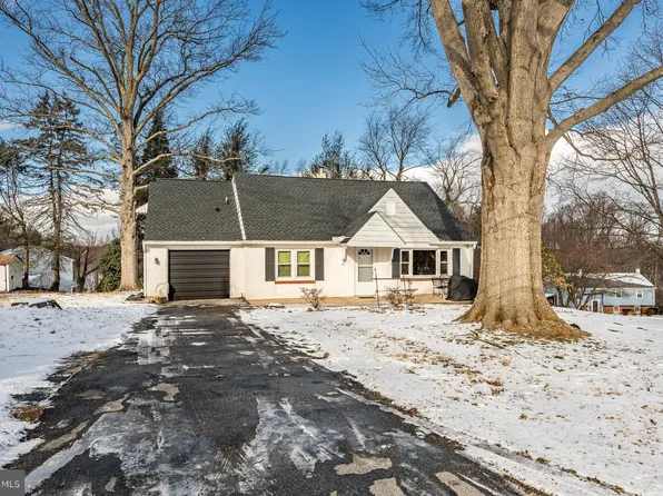 2521 Grandview Rd, Coatesville, PA 19320