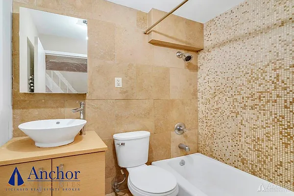 Rented by Anchor Associates | media 5