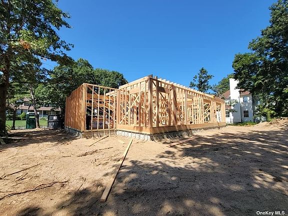 4th image of 355 Tyler Ave