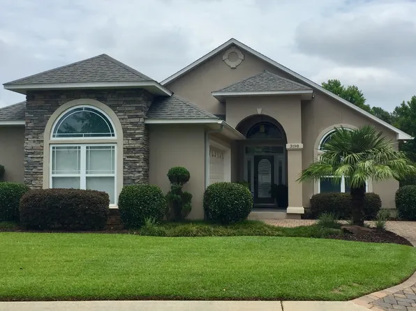 3198 Bobby Jones Dr, Pace, FL 32571