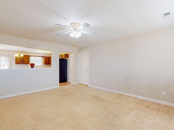 3rd image of 7909 Temple Ln