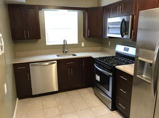 1124 Carnahan Rd, Pittsburgh, PA 15216