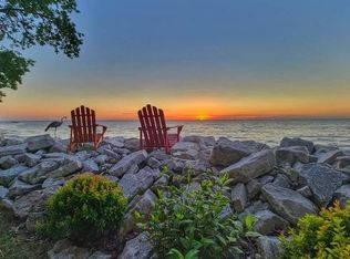 4429 Nicolet Dr, Green Bay, WI 54311