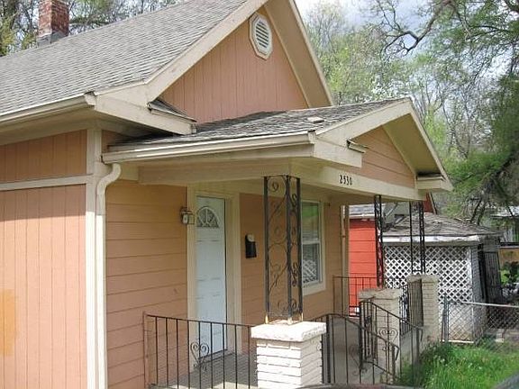 2nd image of 2530 Lawn Ave