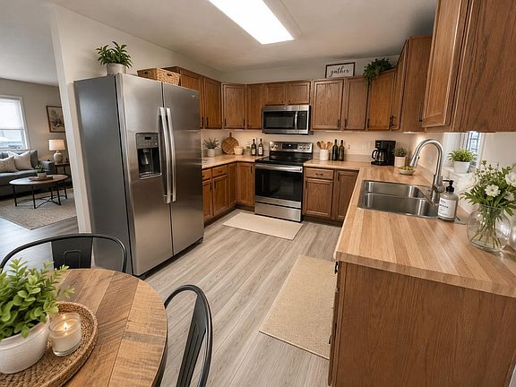 3rd image of 4039 Mitchell Way