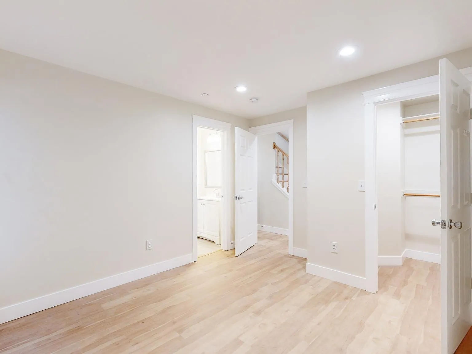 2 bed, 1100 sqft, $1,750 — Photo 2