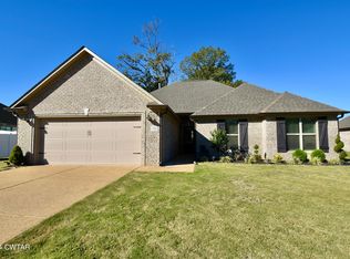 184 Gatewick Dr, Jackson, TN 38305