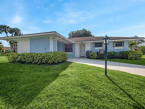 5232 SE Sea Island Way Photo 1