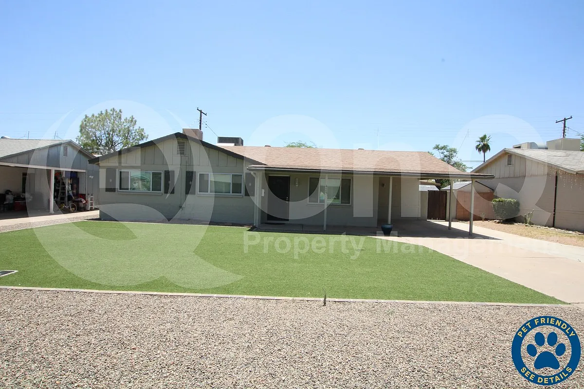 4 bed, 2.0 bath, 1758 sqft, $2,499 — Photo 1