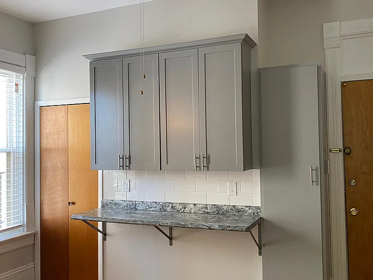 1326 N Astor St #2 — Photo 8
