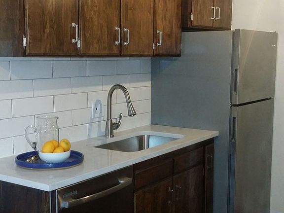 5th image of 927 E 800 S APT 6