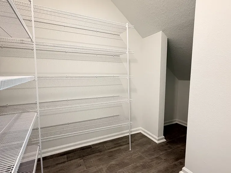 6039 Oracle Ct #1 — Photo 4