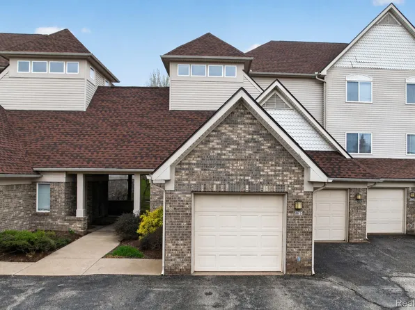 863 Amanda Ln, Pontiac, MI 48340