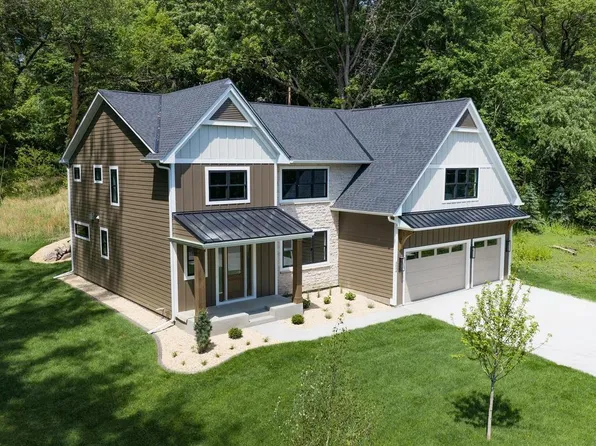 5034 Sparrow Rd, Minnetonka, MN 55345