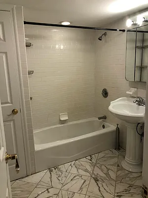 Rented by CitySites Real Estate Group | media 11